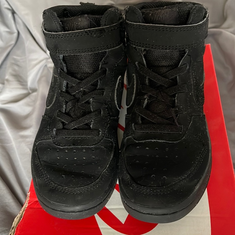 Court borough mid 2 (psv)